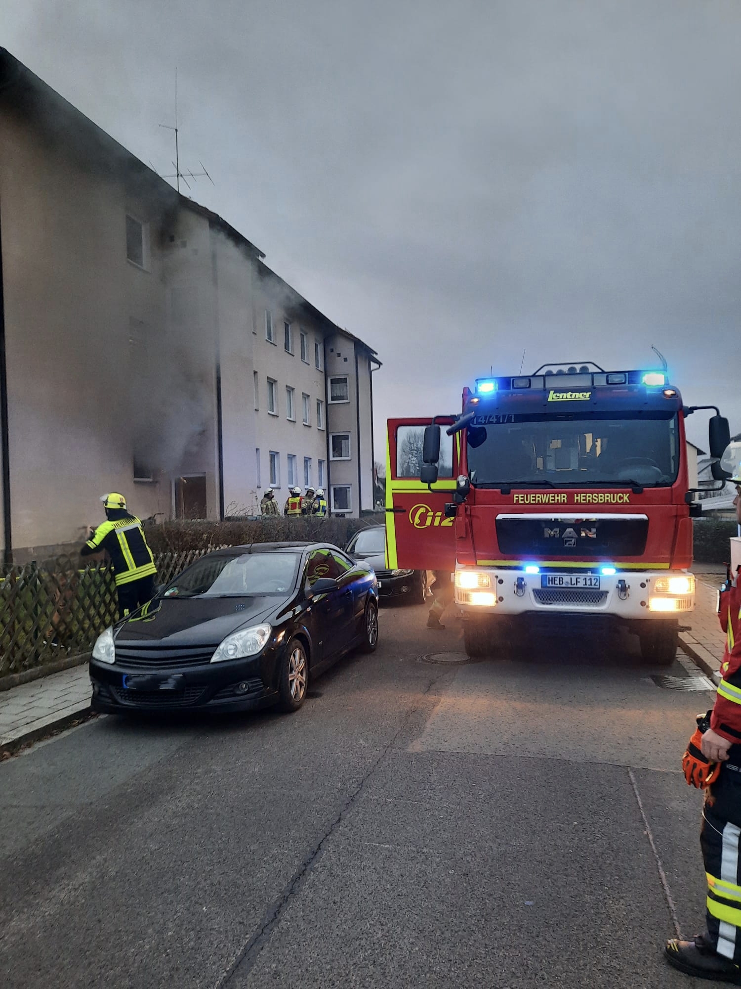 Einsatzfoto B 3 - im Gebäude - ...