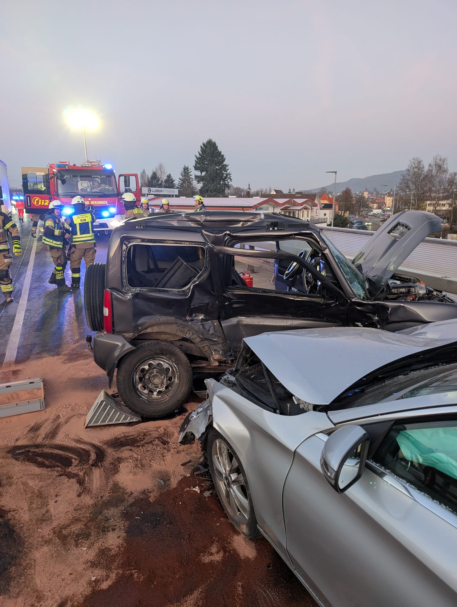 Einsatzfoto  THL 3 - VU - 1 oder 2 PKW, ...