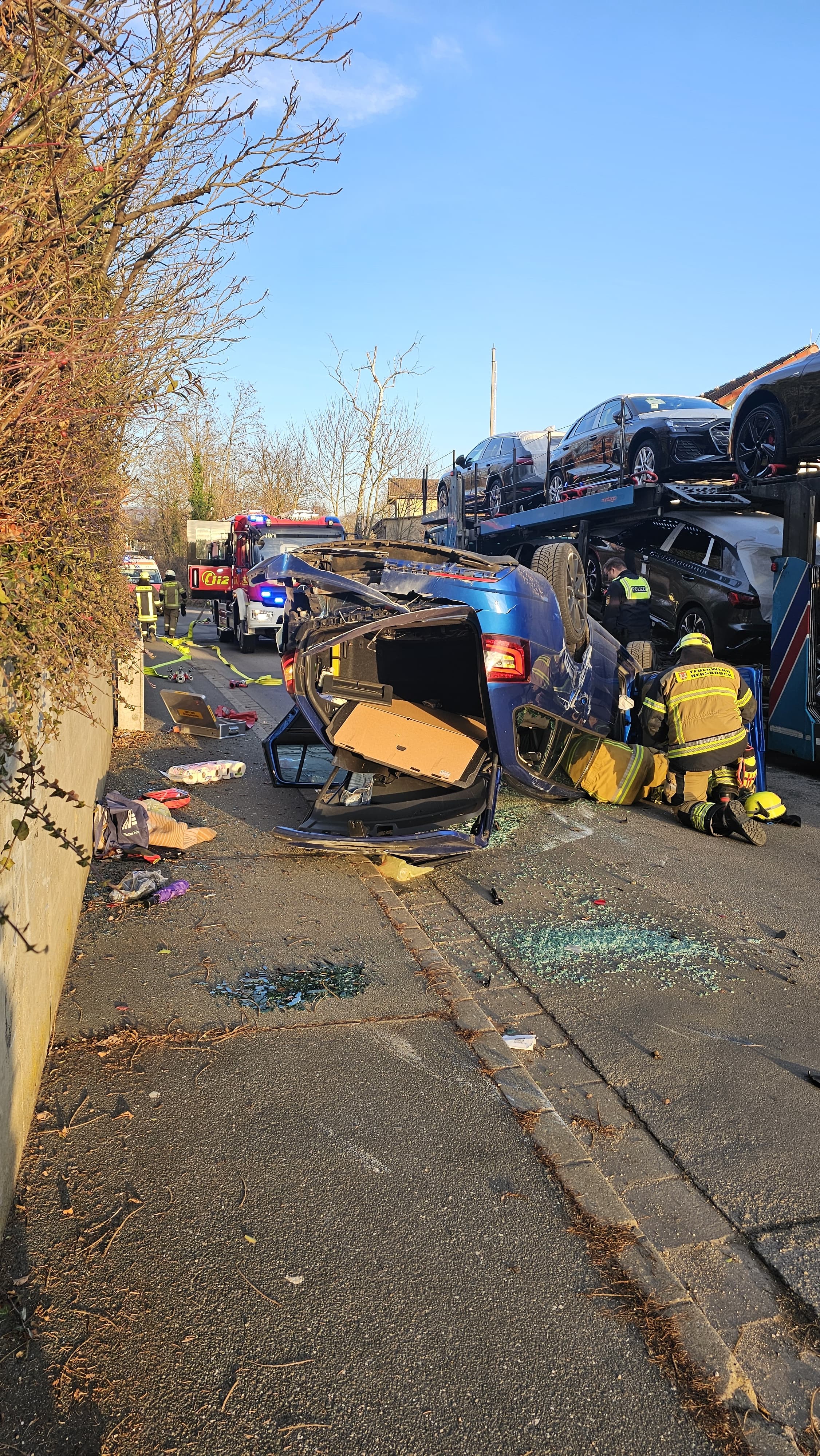 Einsatzfoto THL 1 - VU - mit PKW