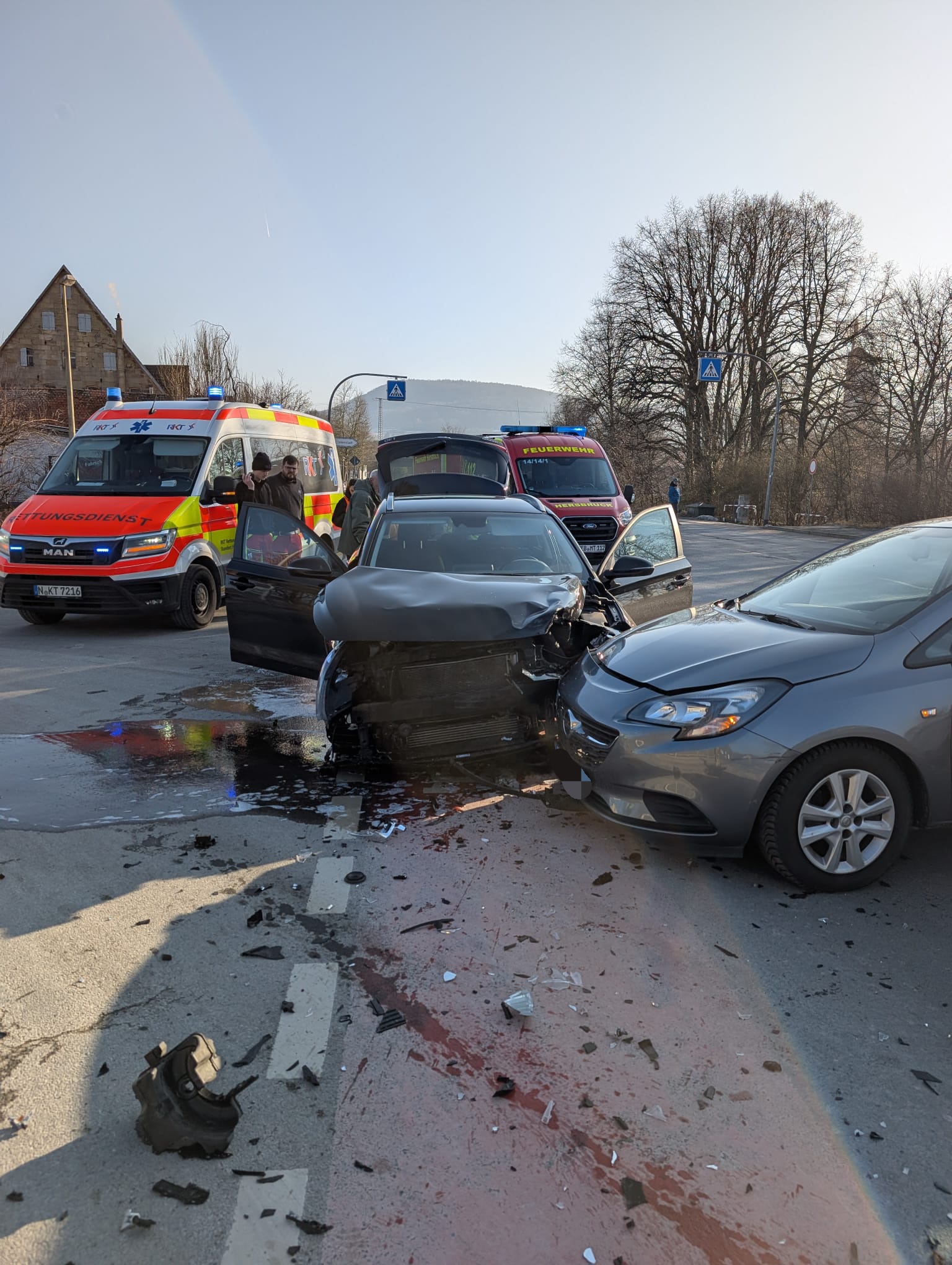 Einsatzfoto  THL 1 - VU - mit PKW