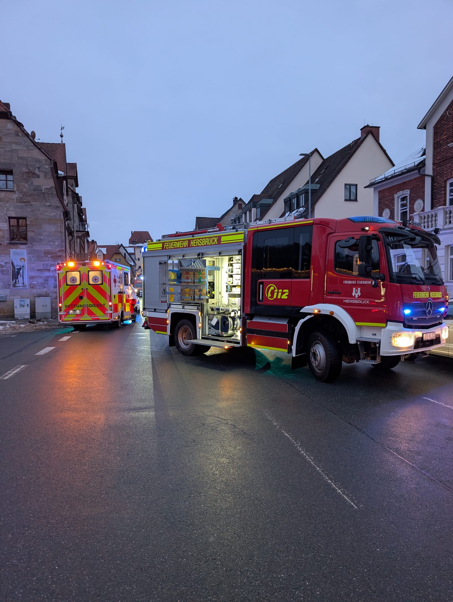 Einsatzfoto  THL 1 - VU - mit Motorrad