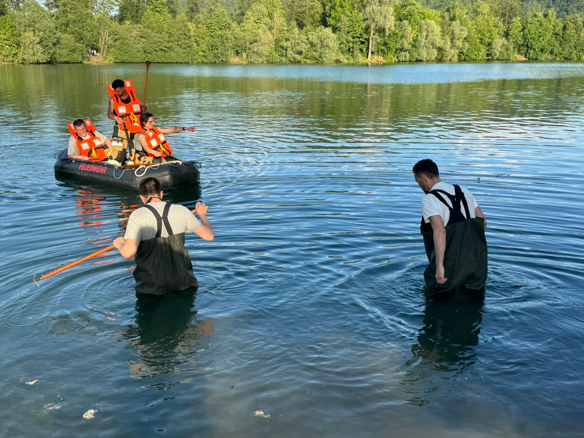 Einsatzfoto  RD WASSERNOT 3/THL WASSER - ...