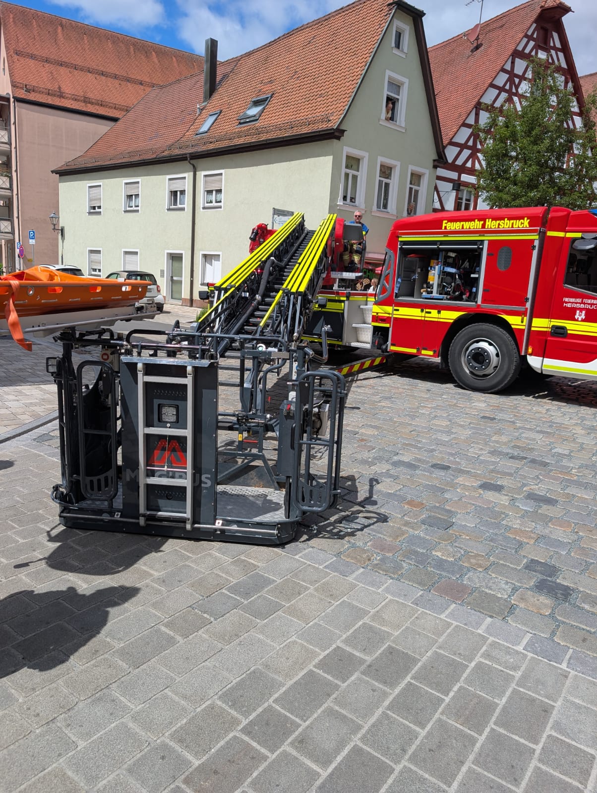 Einsatzfoto  THL RETTUNGSKORB - RD - ...