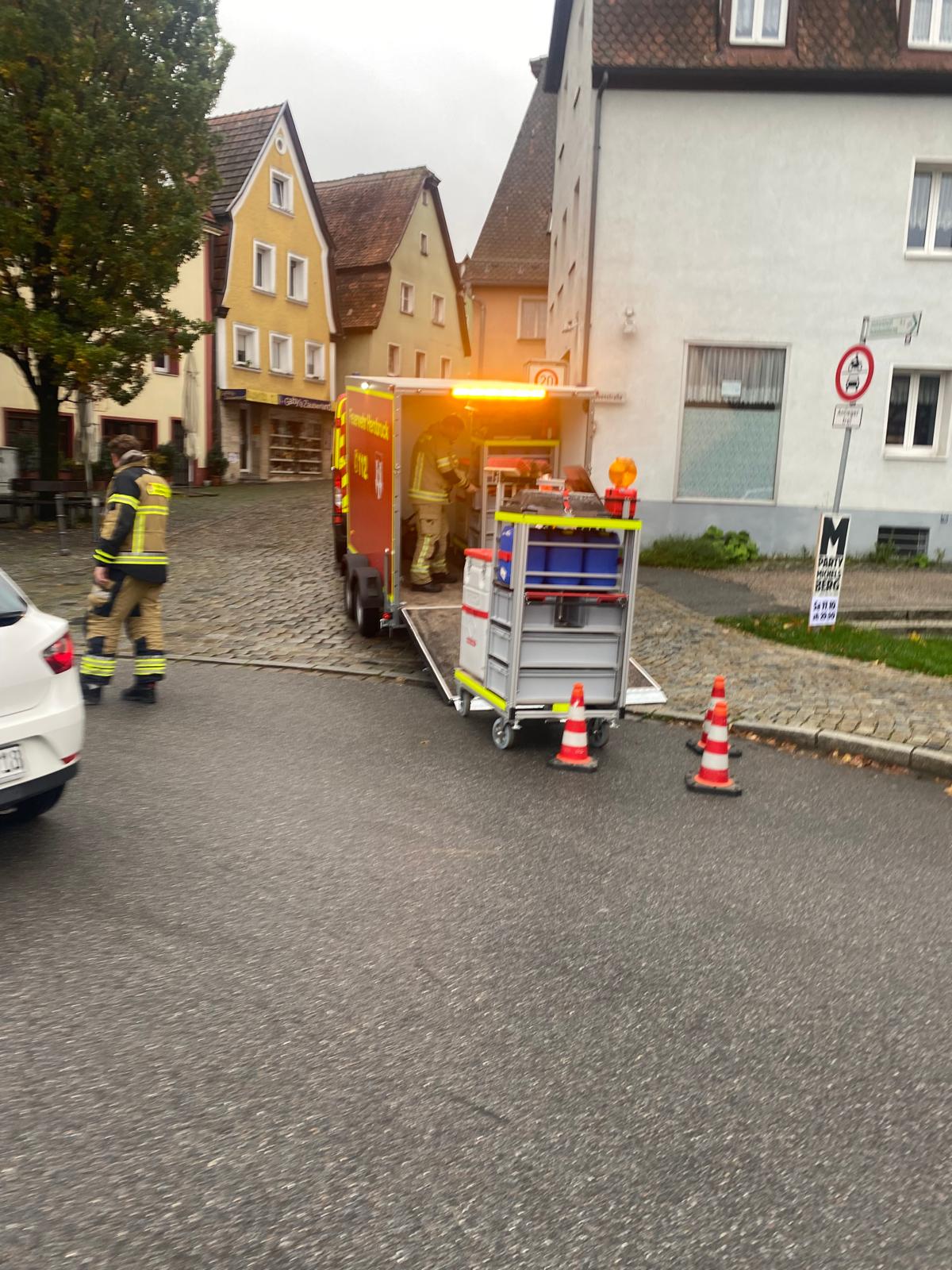 Einsatzfoto  THL 1 - klein - Straße ...